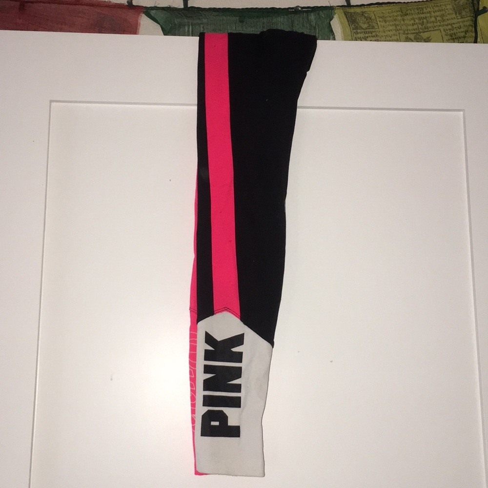 Pink athletic leggings.
